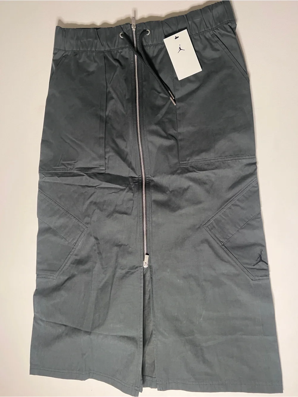 NWT NIKE Jordan Chicago Midi Cargo Zipper Skirt M